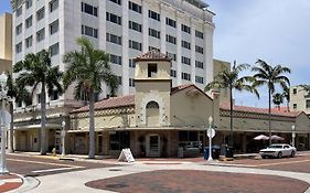 Hotel Indigo Fort Myers Downtown River District